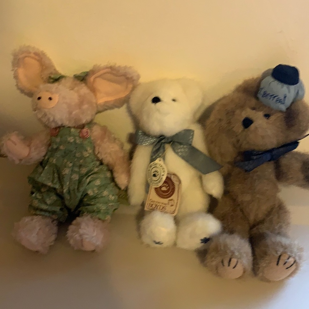 2 Boyd’s Bears &  1 Boyd’s Pig